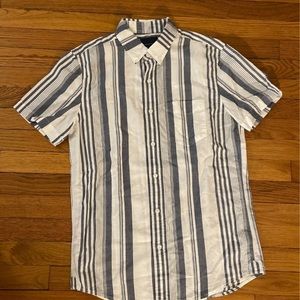 American Eagle Outfitters Mens Shirt